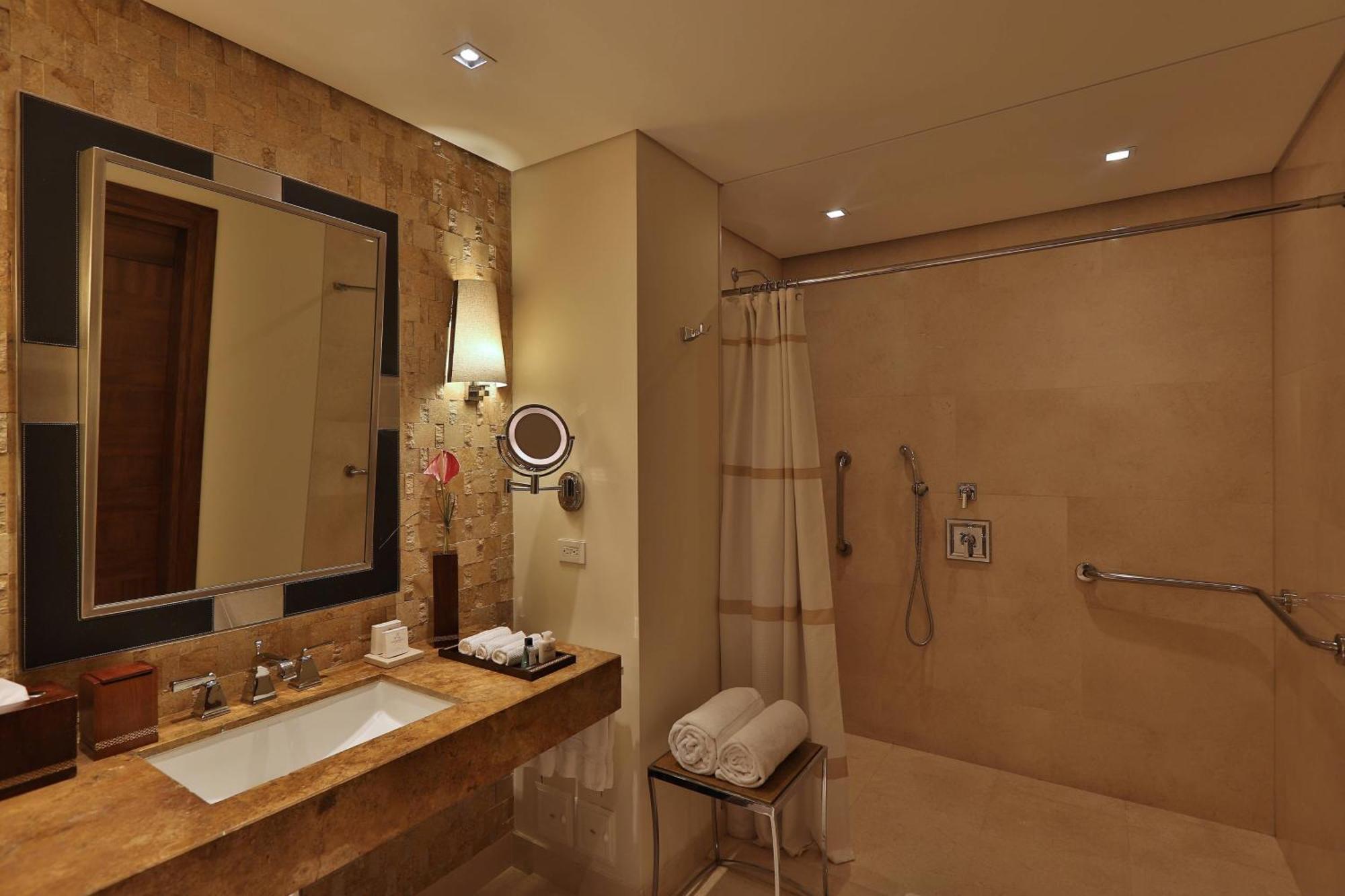 Deluxe Room with Two Double Beds